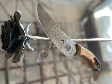 ladder pattern damascus chefs knife blade