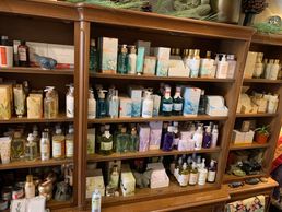 Available Scents: Olive Leaf, Mandarin Coriander, Aqua Coralline Eucalyptus, Lavender, Neroli Sol, G