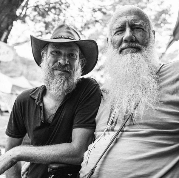 'Zanovuyo' Das Lyon with his own late mentor Zanemvula Peter von Maltitz, 2021 by Gary v Vyk