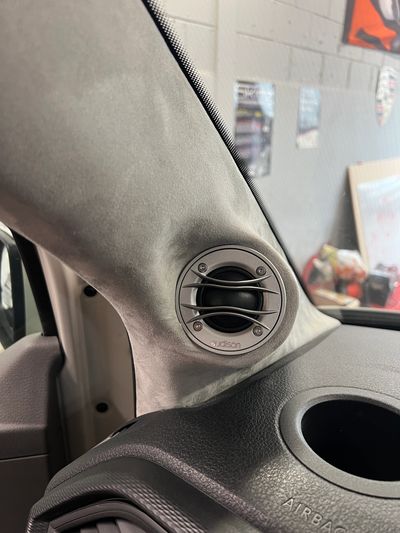 Audison thesis tweeter in VW a pillar