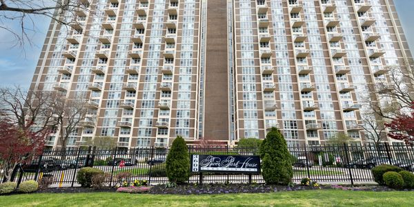 Rentals, apartments, and condo buildings for sale and lease