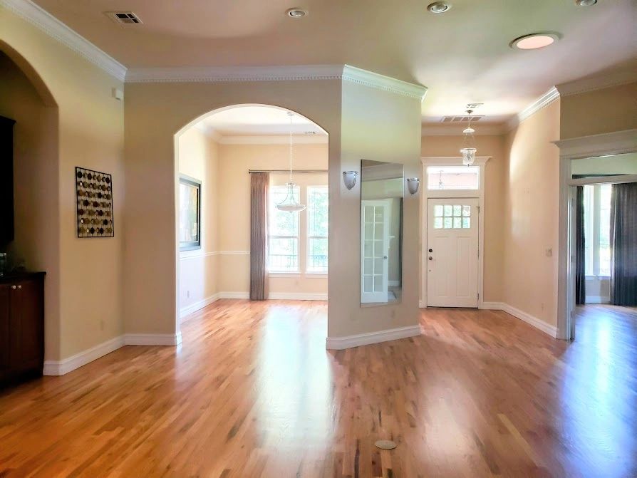 Interior & Exterior House Painting. Get a Free Painting Estimate.