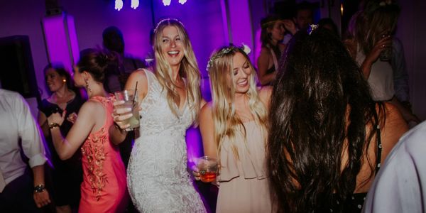 Charlottewedding DJs playing a wedding. Wedding DJs and MC for your Charlotte wedding