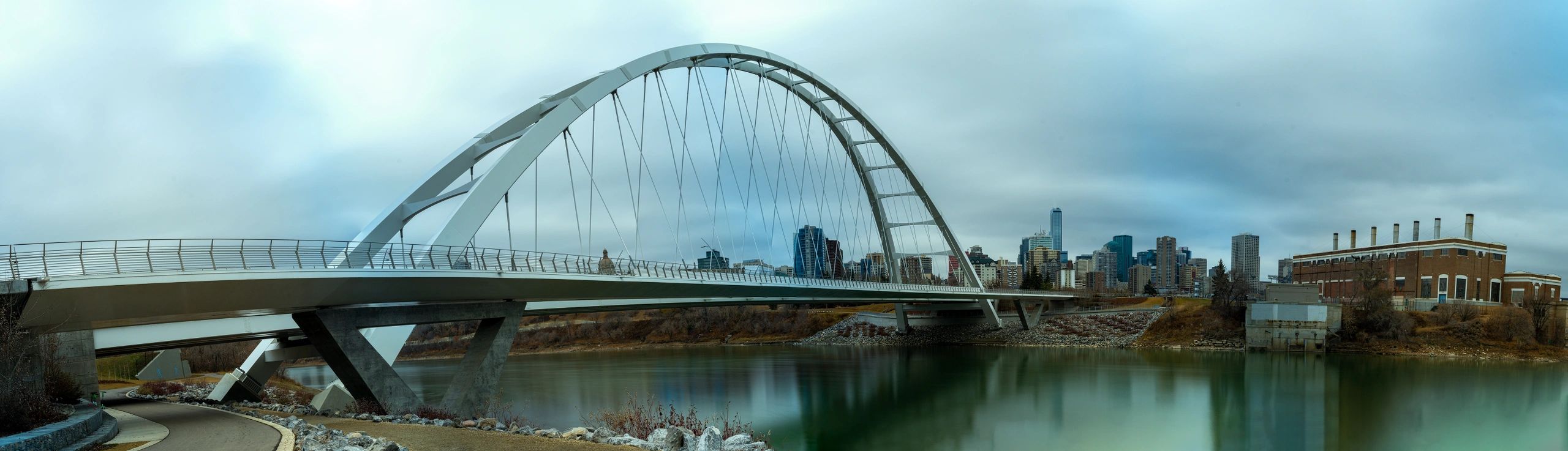 Cityscape of Edmonton, Panorama of Walterdale Bridge