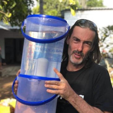 Jeroen Van Overbeak and the Nazava Water filter. Backpacker and Expat.
