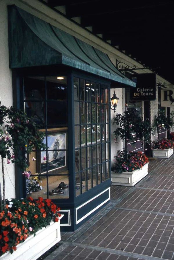 Galarie De Tours (Pebble Beach, USA)