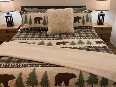 Peaceful Pines Resort & Retreat Lake Davis, CA - Plumas Co Best Vacation Rentals. Group Lodging.