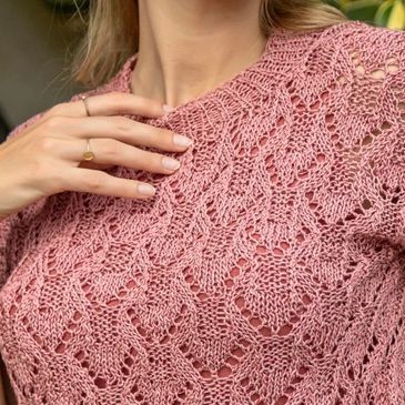 Lace top knit with Circulo yarn.