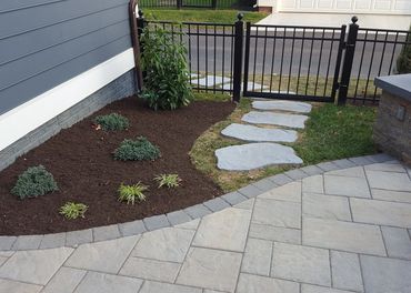 Stepping Stones
Stepper Pathway
Fence
Aluminum Fence
Landscape Installation
Garden Bed
Curb Appeal