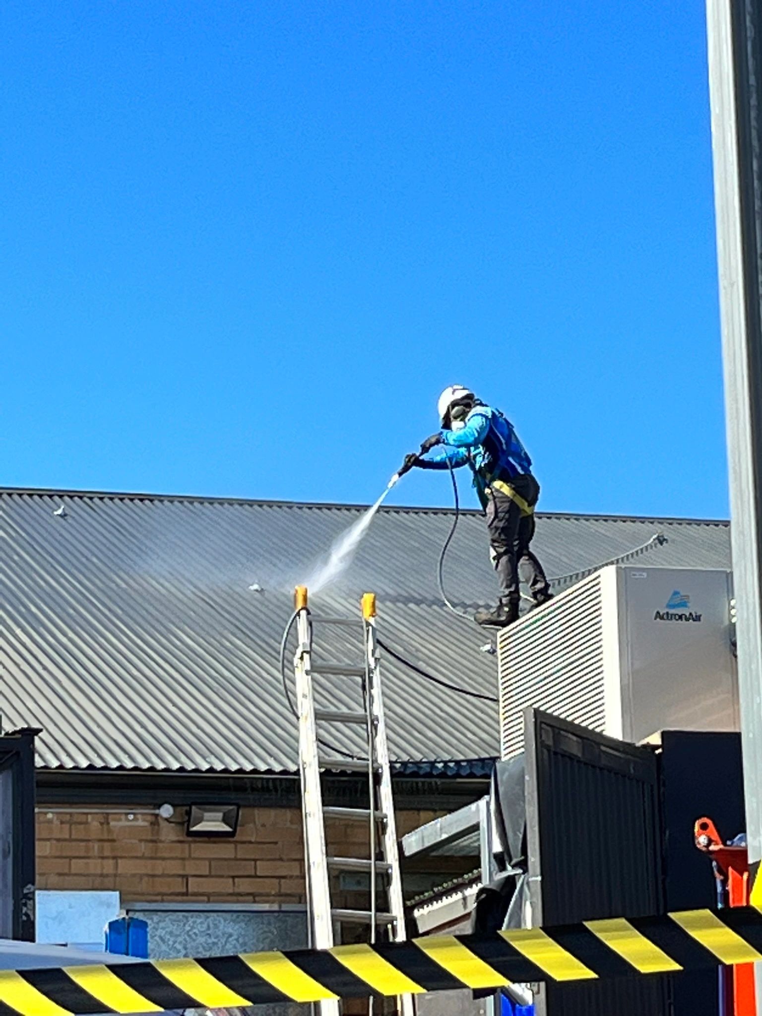 Metal roof cleaning