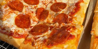 Marks Artisans Pizza Toscano Cheese & Pepperoni 