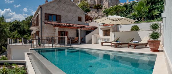 Swimming pool and villa