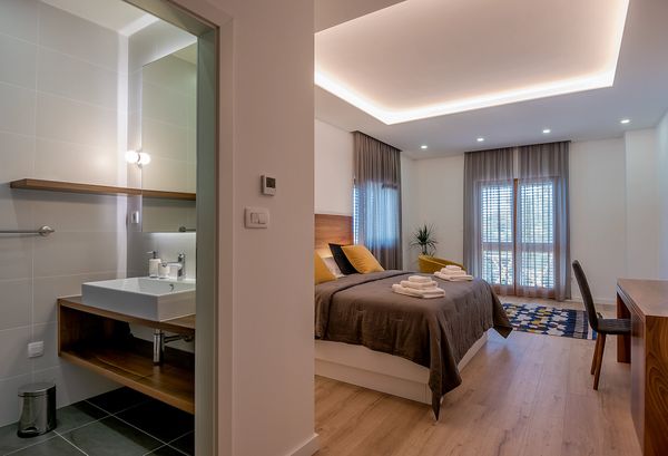 Guest bedroom