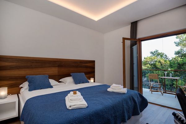 Guest bedroom