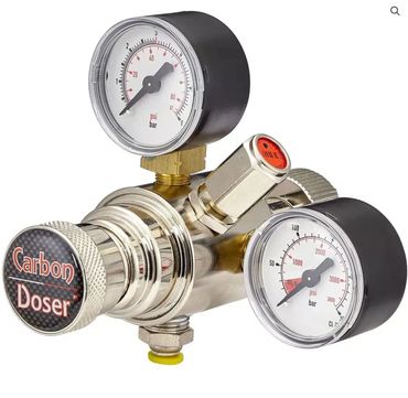 High quality dual stage CO2 regulator with john guest output fitting.