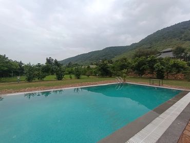 Sahgal's Eco Retreat, Pool area