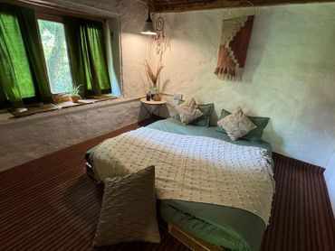 Dalton's Village, bedroom set up