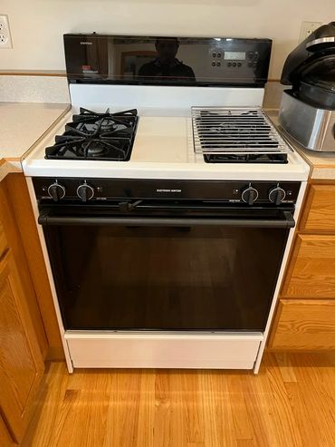 Kitchen stove after professional cleaning