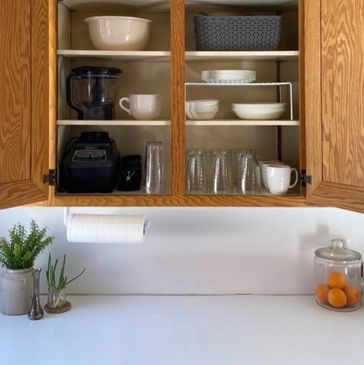 decluttered kitchen ready for showing. Decluttered and organized home ready to move. Home organizers