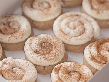 Cinnamon roll cookies, CayPops.com