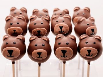 Bear cake pops, CayPops.com