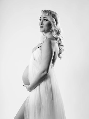 Retratando la belleza de la maternidad en Bormujos.