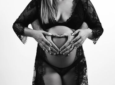 La magia de tu embarazo, convertida en arte, fotográfia profesional y baratas en Sevilla