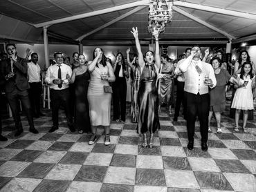 Baile y barra libre en bodas exclusivas en Sevilla