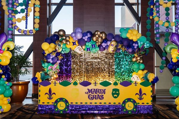 mardigras photo op