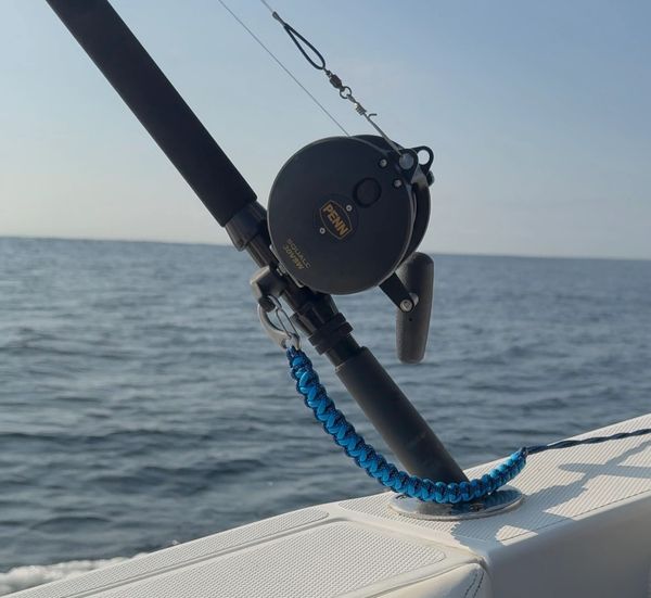 Rod leash or Reel leash on a Penn trolling set up for tuna fishing