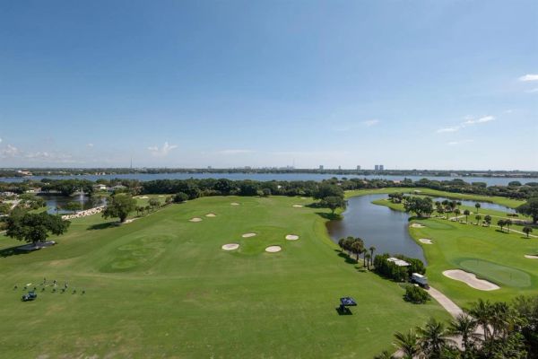 The Washington
2000 Presidential Way Apt 1401
West Palm Beach, FL 33401