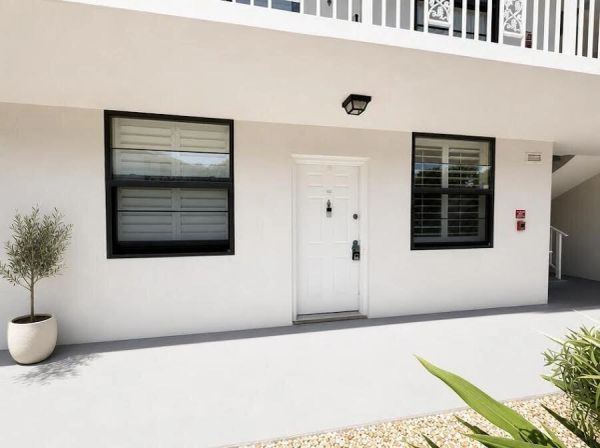 Whitehall
3540 Whitehall Dr Apt 105
West Palm Beach, FL 33401