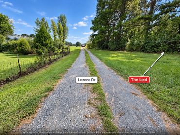 Wooded land along Lorene Dr near Albemarle NC, room for a site-built or modular home