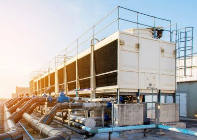 Mechanical draft cooling tower