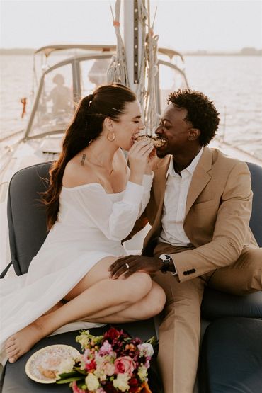 marriage wedding elopement on a sailboat in Baltimore
