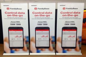 retractable banner stands