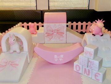 *Set does not included additional tunnel*