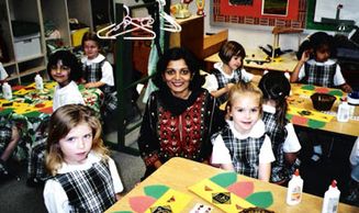 Smita Turakhia with students after India Slide presentation