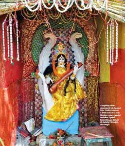 Photo from India book, India Unveiled by Robert Arnett, one of the best books on India.