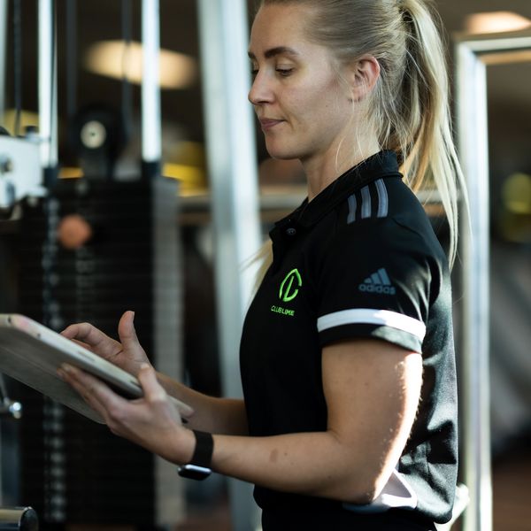 Online fitness coach and personal trainer who makes the program to suit you!