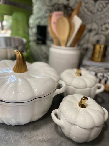 Vlog Cast iron pumpkin pots in TheWrightBaker kitchen with iPhone
Shopping haul from Homegoods, Ald