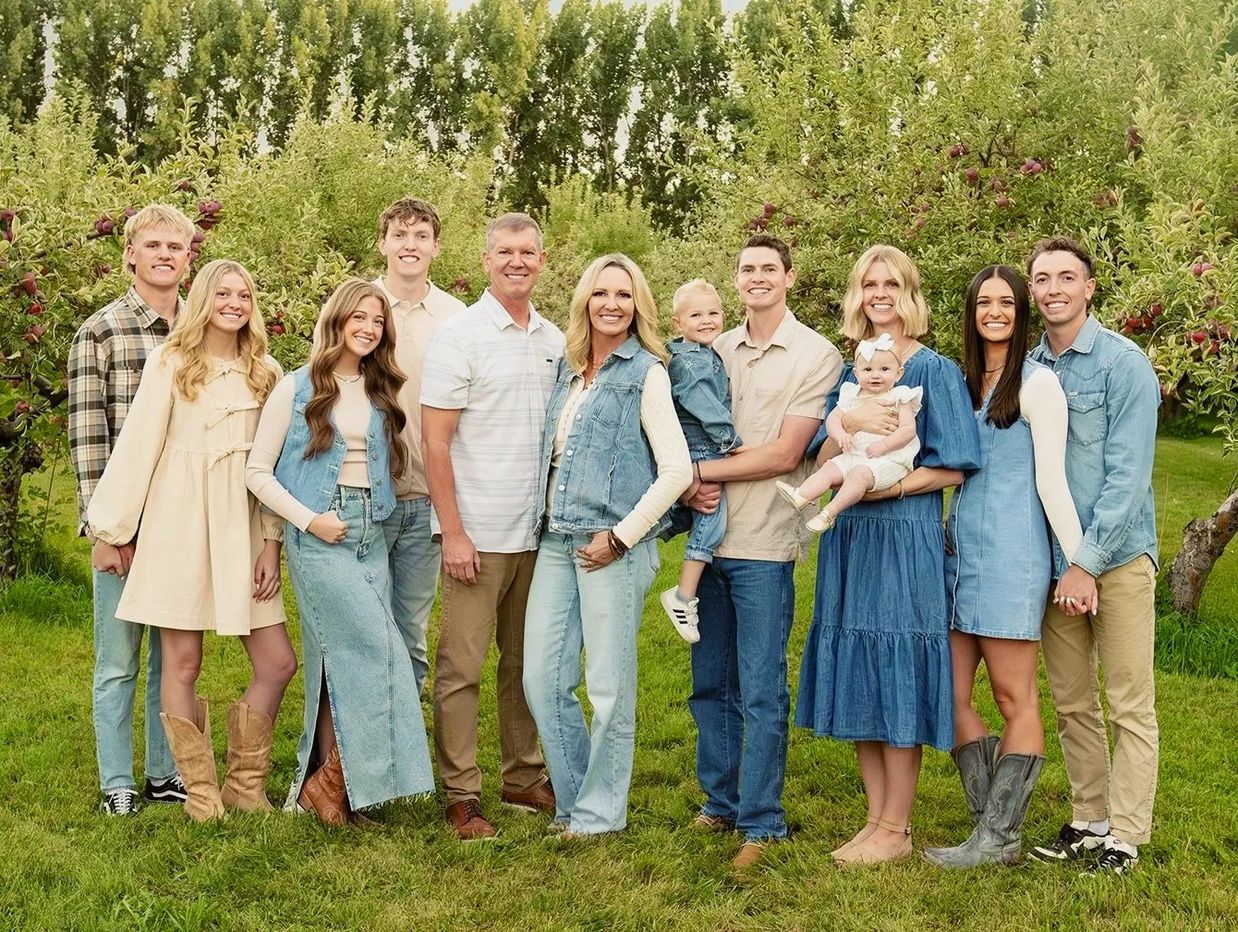 Photo of Brian Powell and family.