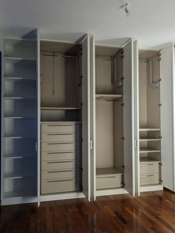 ARMADI SU MISURA, ARMADIO LACCATO, CASSETTI INTERNI, ARREDAMENTI SU MISURA, FORMIGINE, MODENA