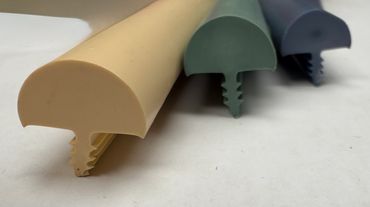 Half Round Bull Nose Tee Molding
1" Width
3/4" Height