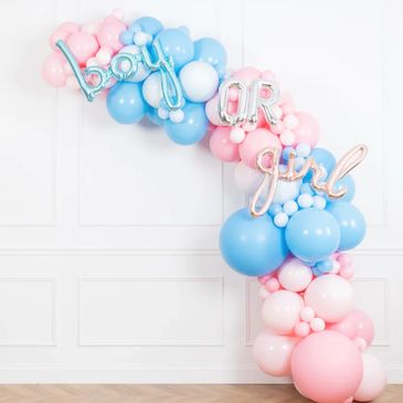 Gender reveal balloon garland