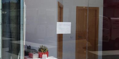 Cristales de seguridad para escaparates, laminar, antirrobo y más.