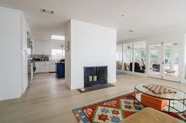 Complete living room renovation