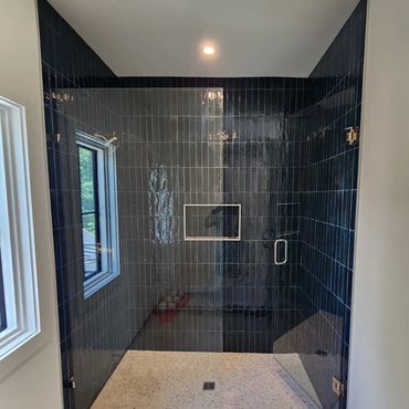Guest Bathroom
Vertical straight stack Blue Subway tiles