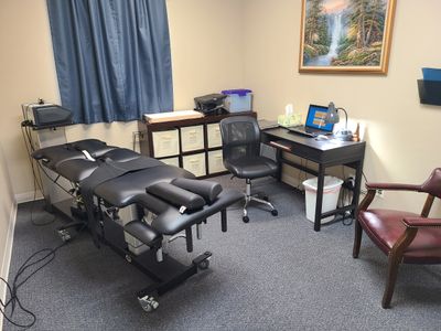 Dr. Albert Gadomski's spinal decompression treatment room at his Chiropractic office in Oldsmar, FL