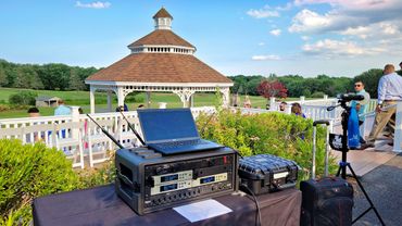 wedding ceremony sound speakers microphone battery powered couple wireless family